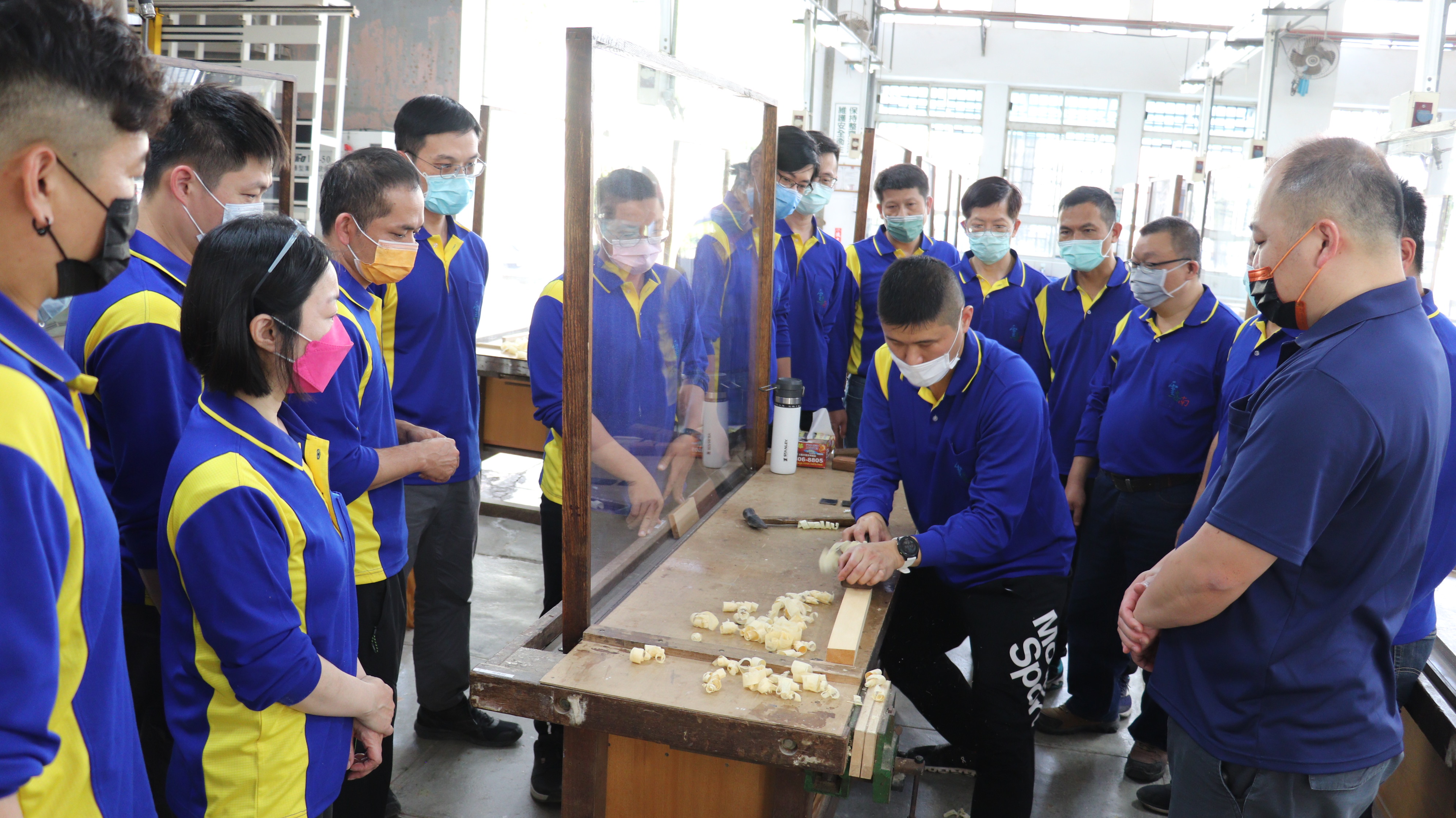 雲嘉南分署的「創意家具設計及製作班」職訓半年即可學會基本木工、製圖、塗裝等作業，從業餘變成專業不是夢！