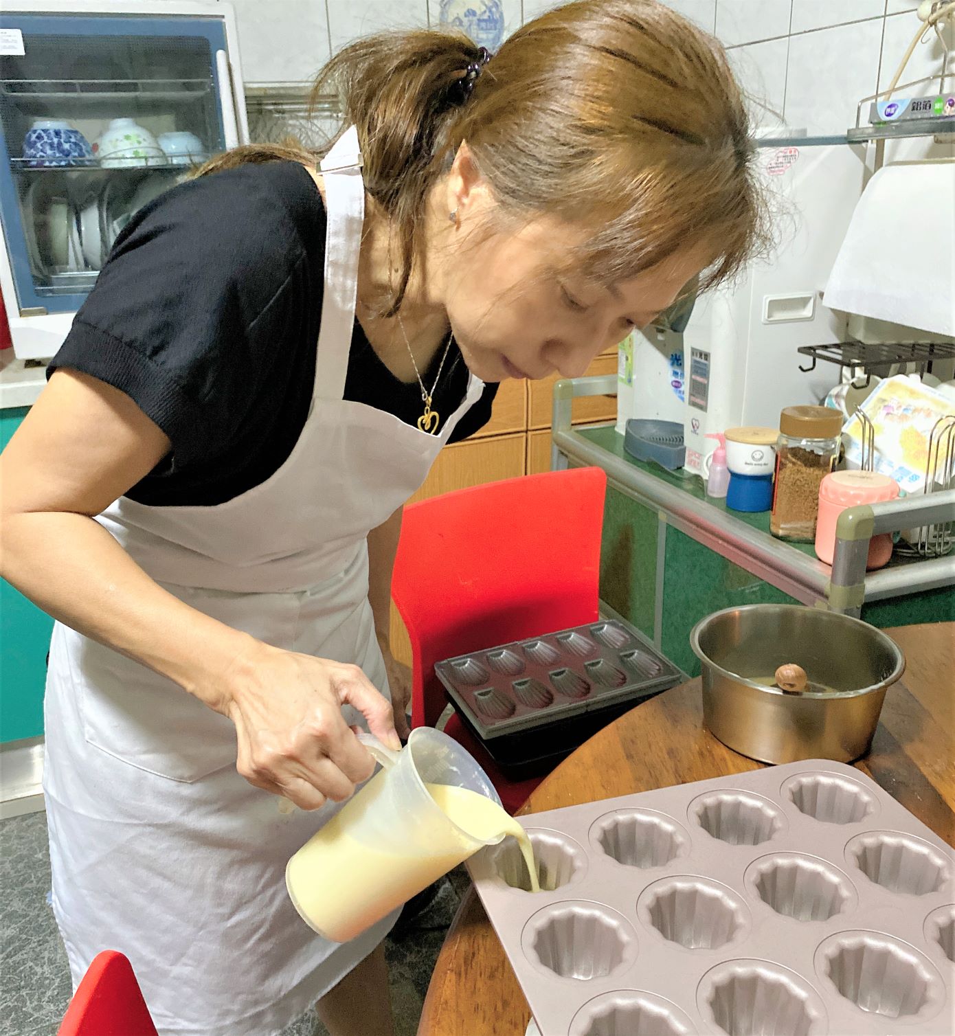 勞動部補助失(待)業民眾參加職業訓練 全職家庭主婦學習專業烘焙技能 成功創業